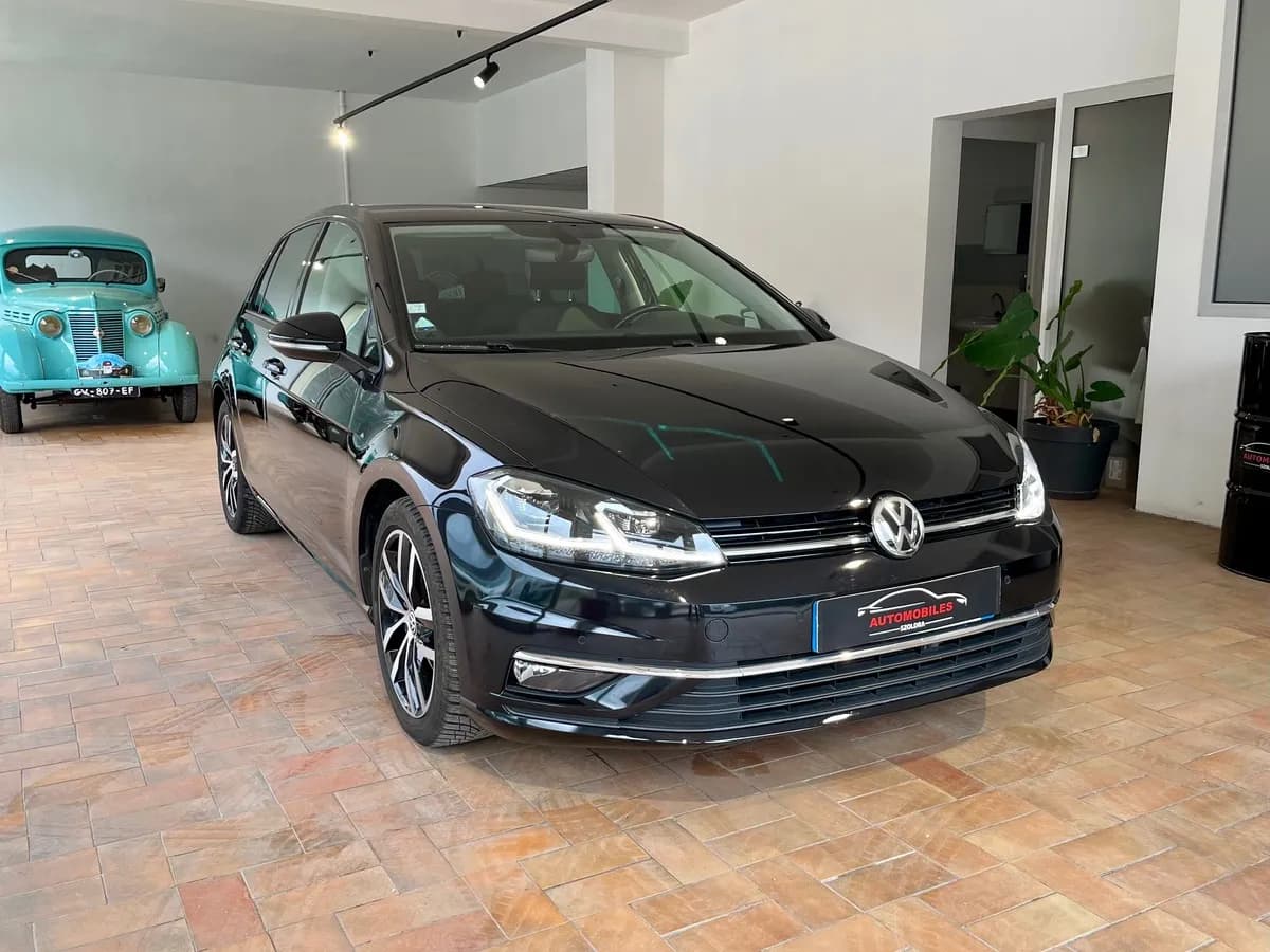 VOLKSWAGEN Golf VII
