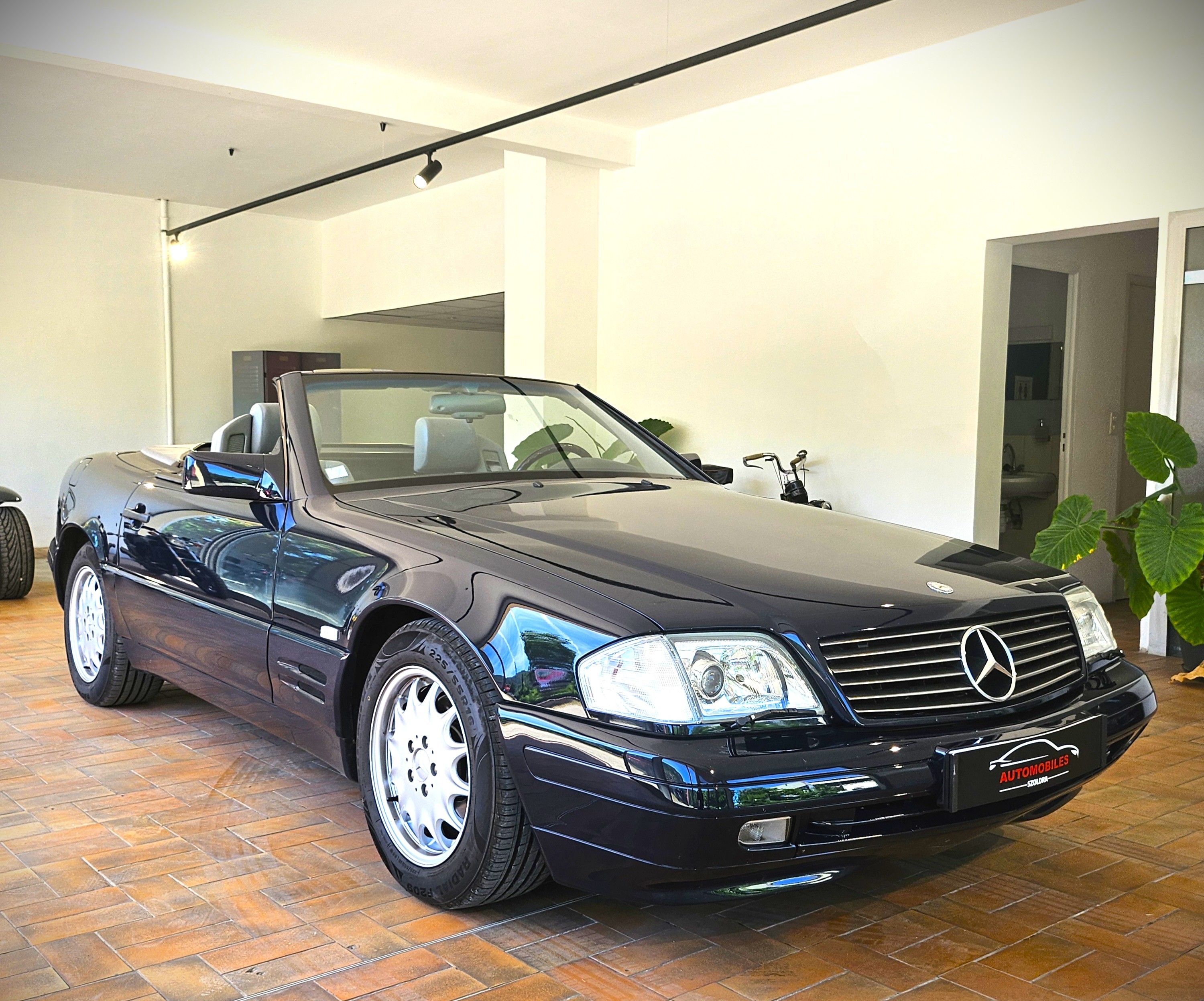 MERCEDES-BENZ SL